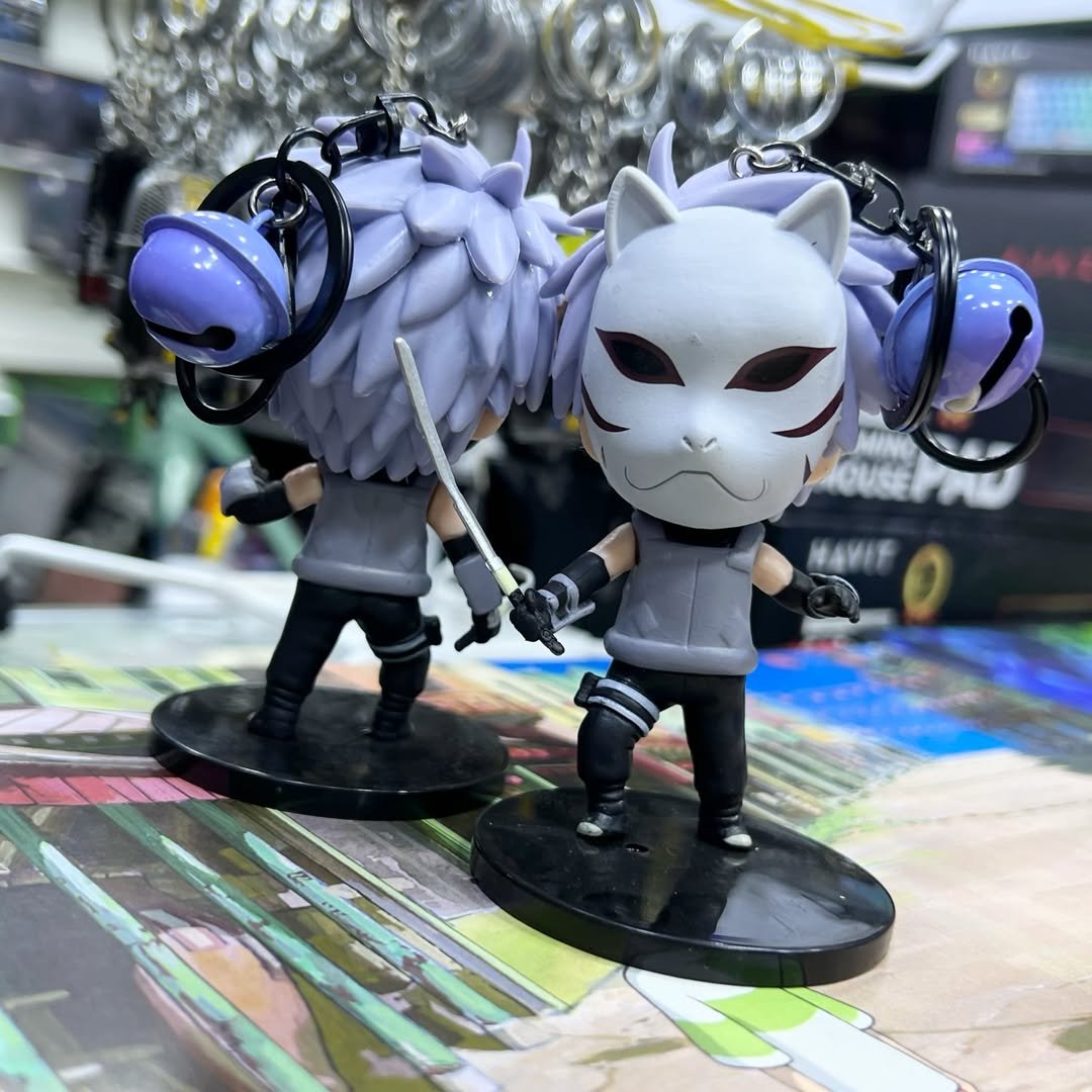 Naruto figure - alternate view