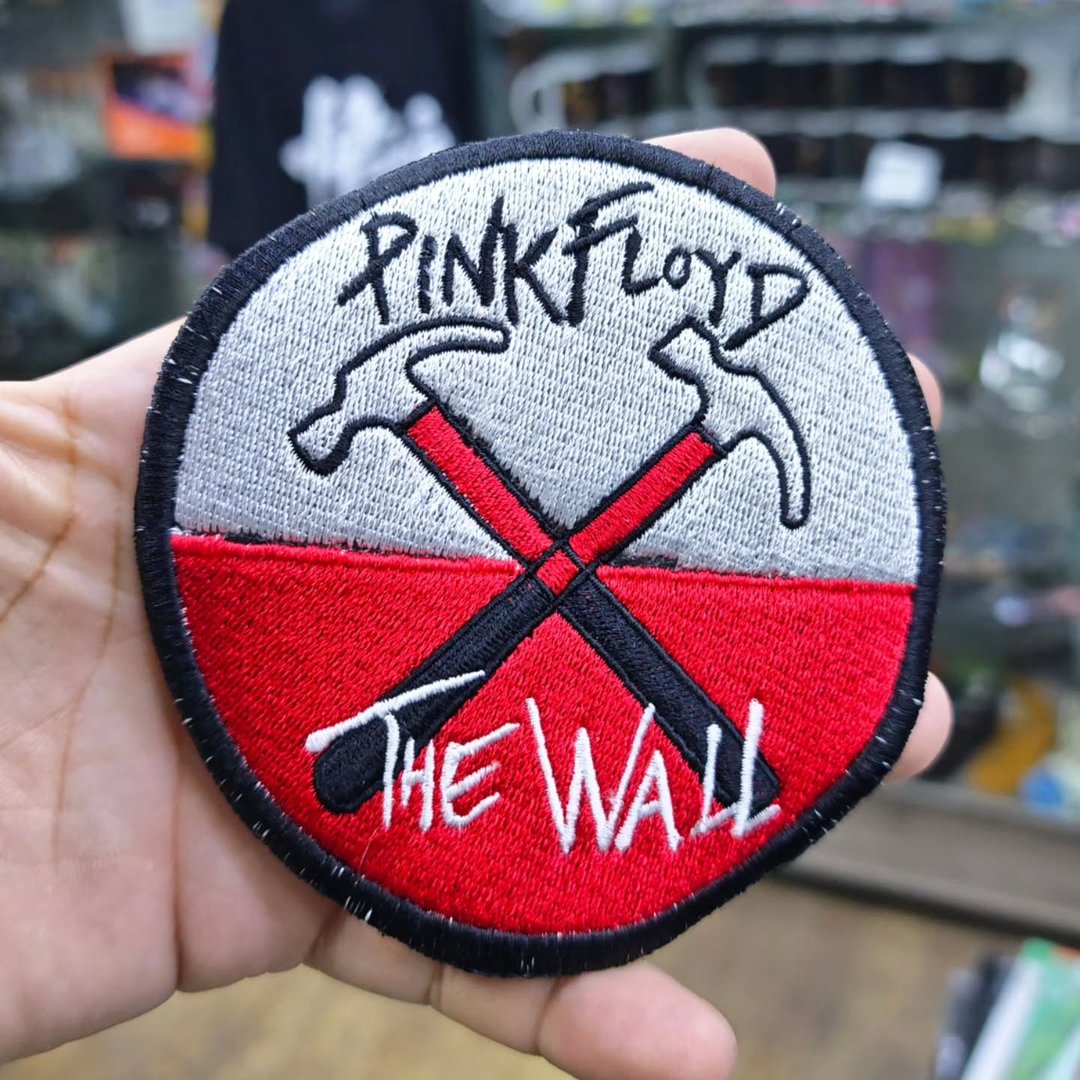 Embroidered Patch Pink Floyd The Wall 115x115 cm - alternate view