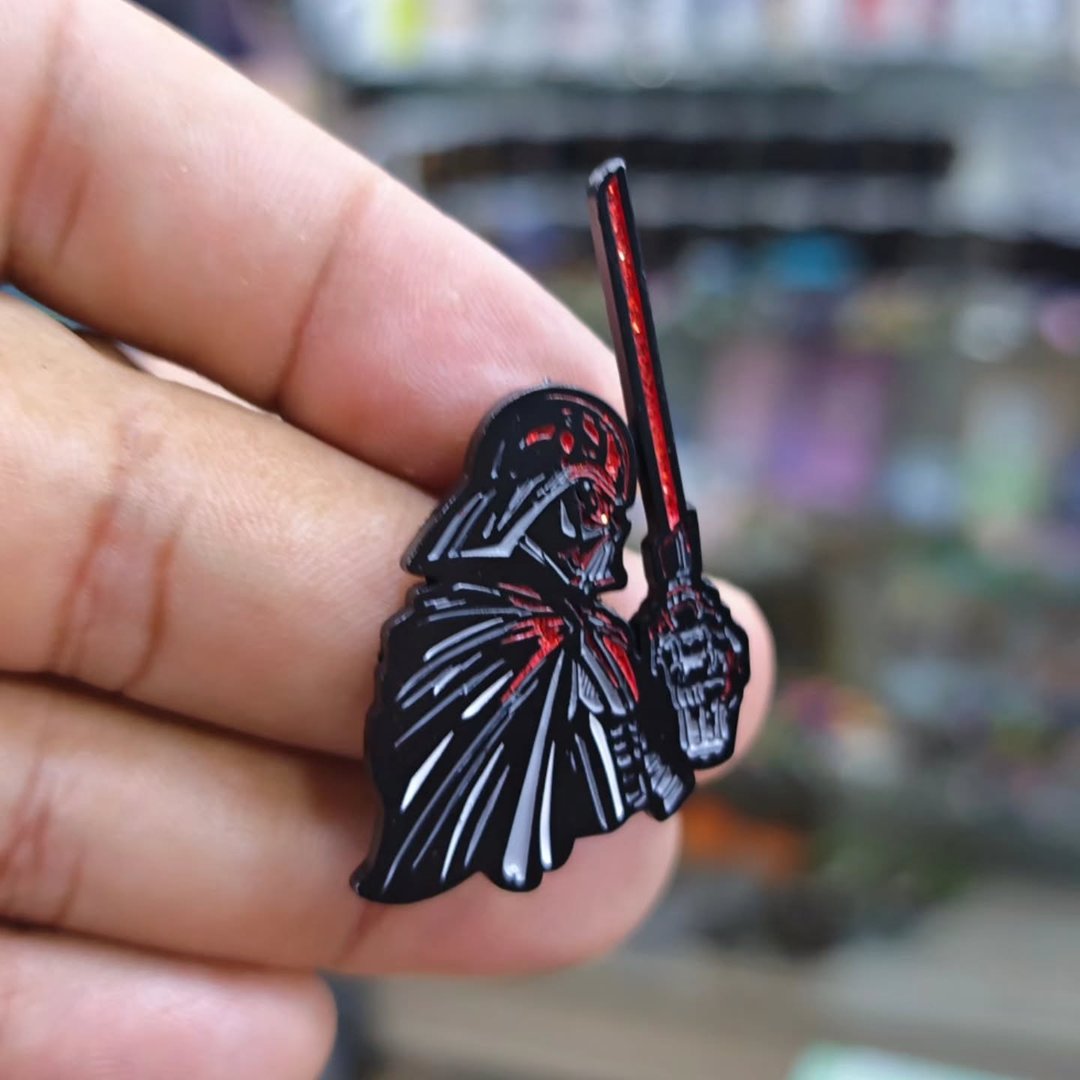 Star Wars Dark Vador Pins - alternate view