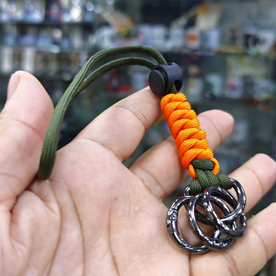 Paracord Keychain - alternate view
