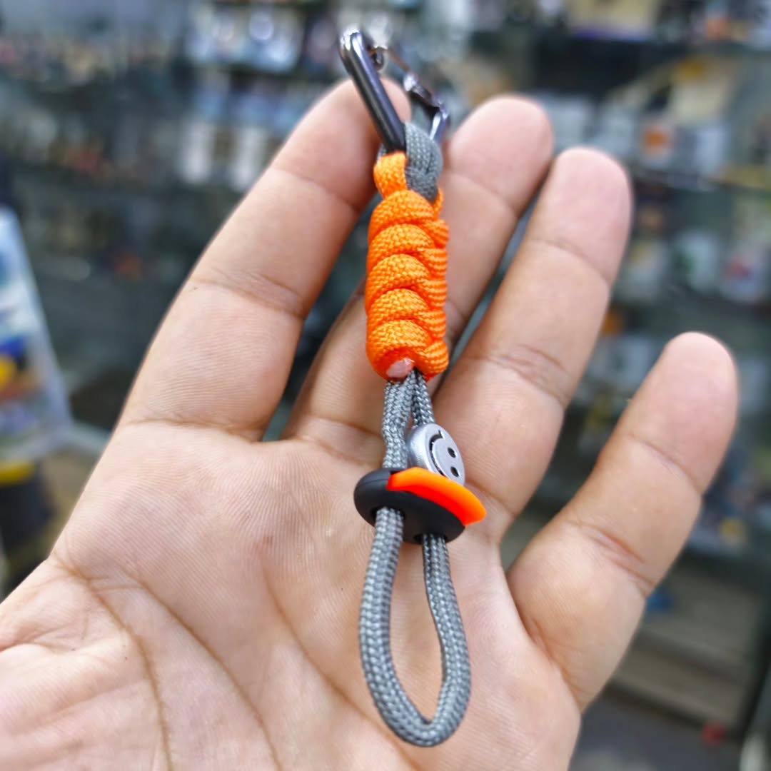 Paracord Keychain - alternate view