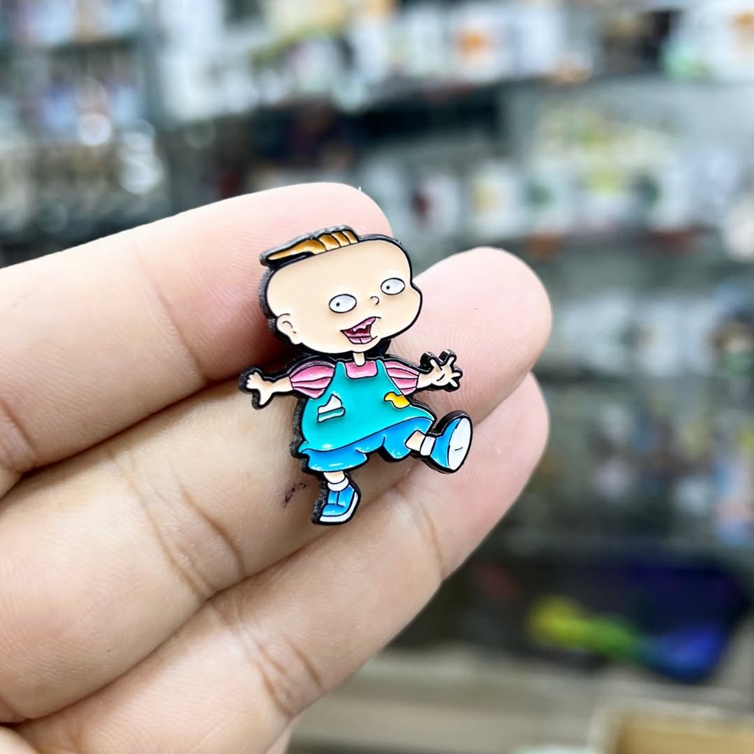 Razmoket Pins - alternate view