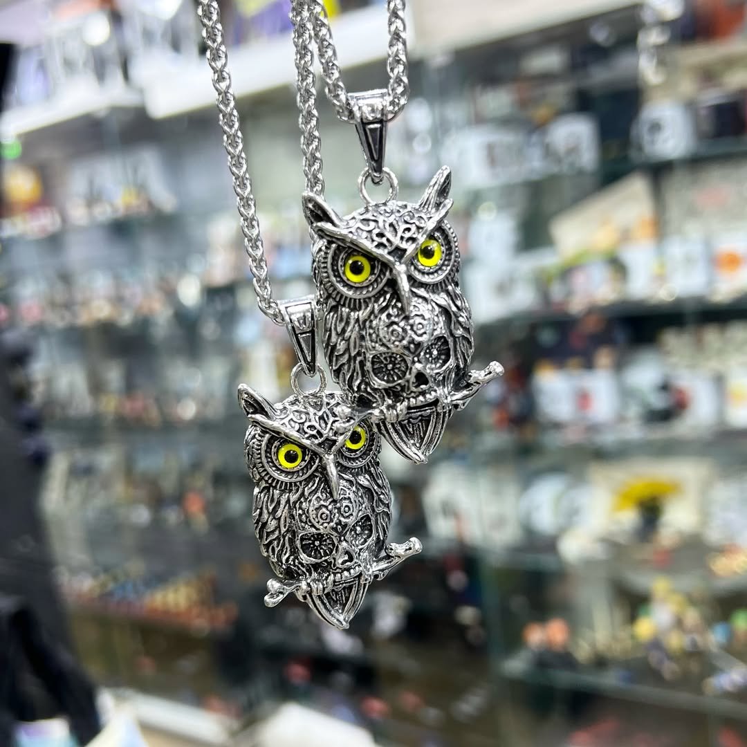 Harry Potter Owl Necklace - alternate view