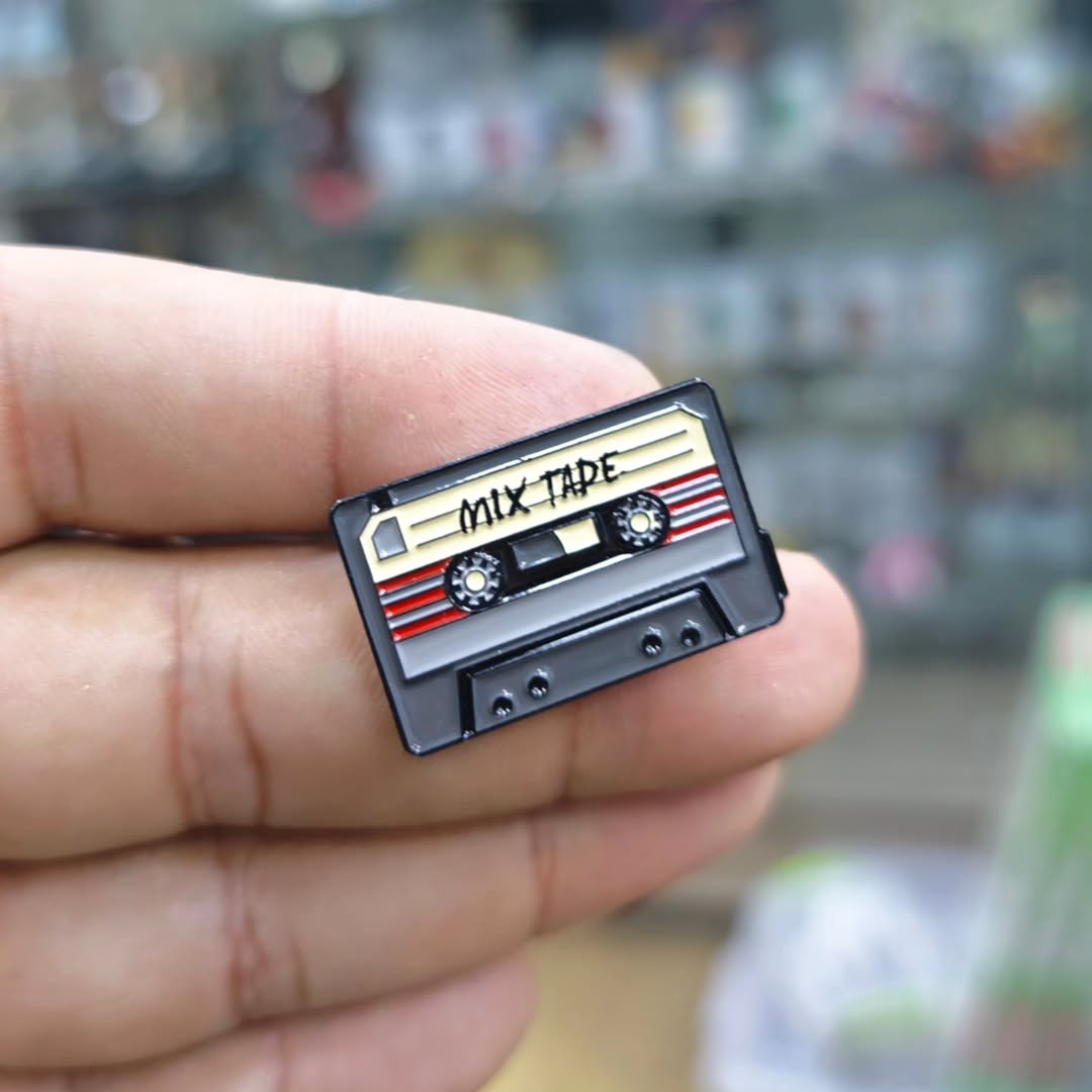 Cassette Old Scholl Mix Tape Pins - alternate view