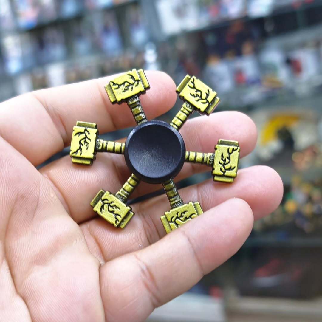 Hand Spinner Thor Hammer Marvel #211 - alternate view