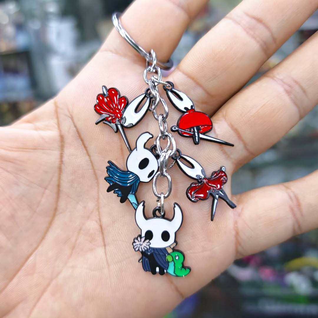 Hollow Knight Keychain - alternate view