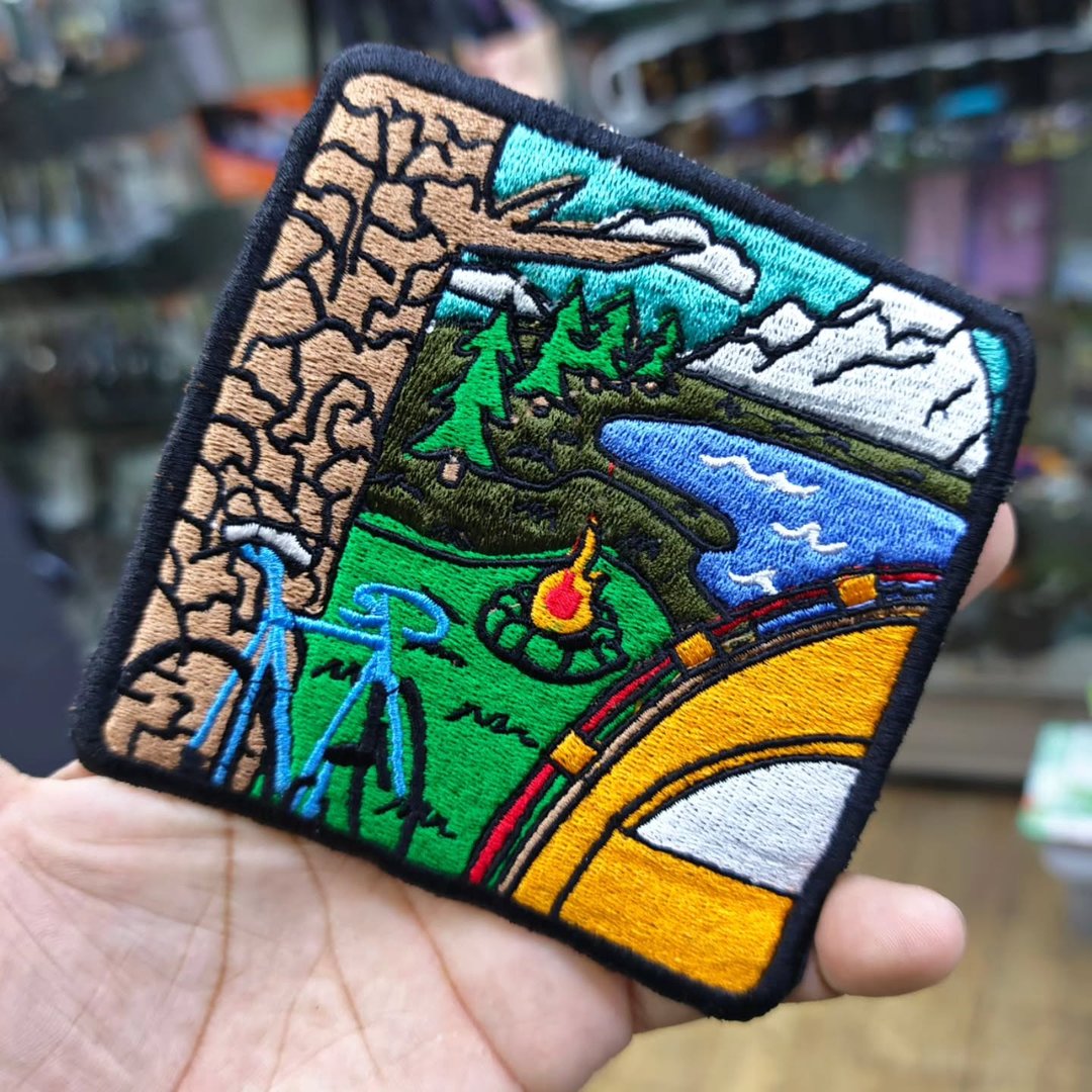 Embroidered Patch Travel Adventure Velo 115 x 115 MM - Embroidered Patch