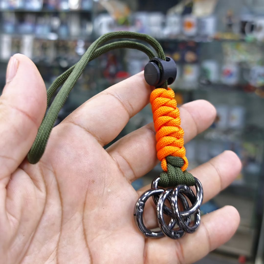 Paracord Keychain - Keychain