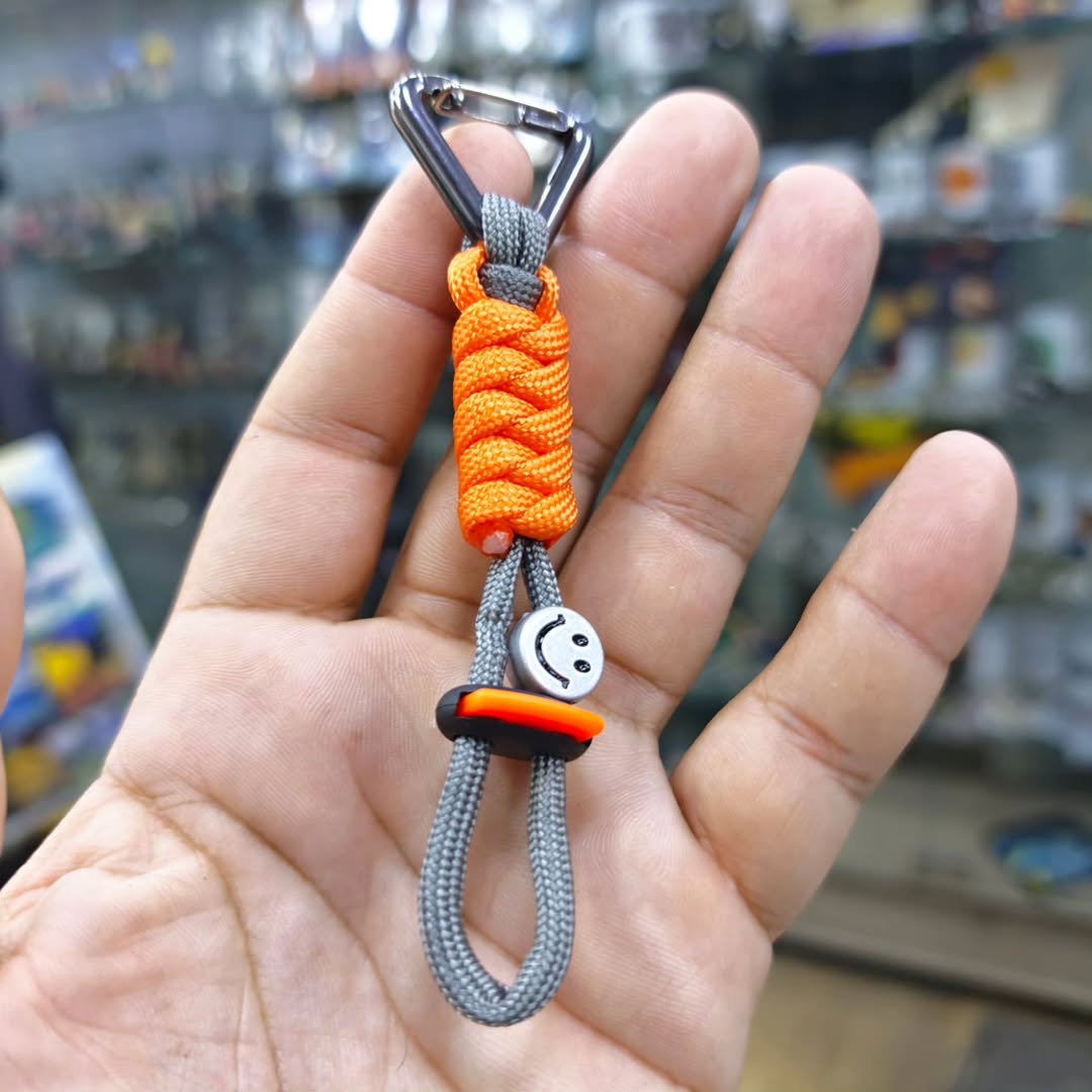 Paracord Keychain - Keychain