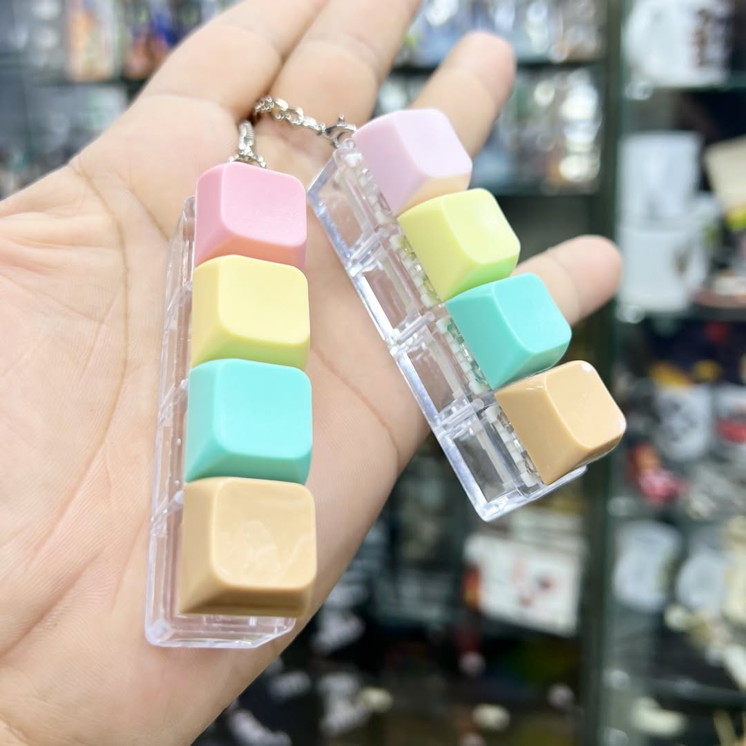 Anti Stress Keyboard Keychain - Keychain
