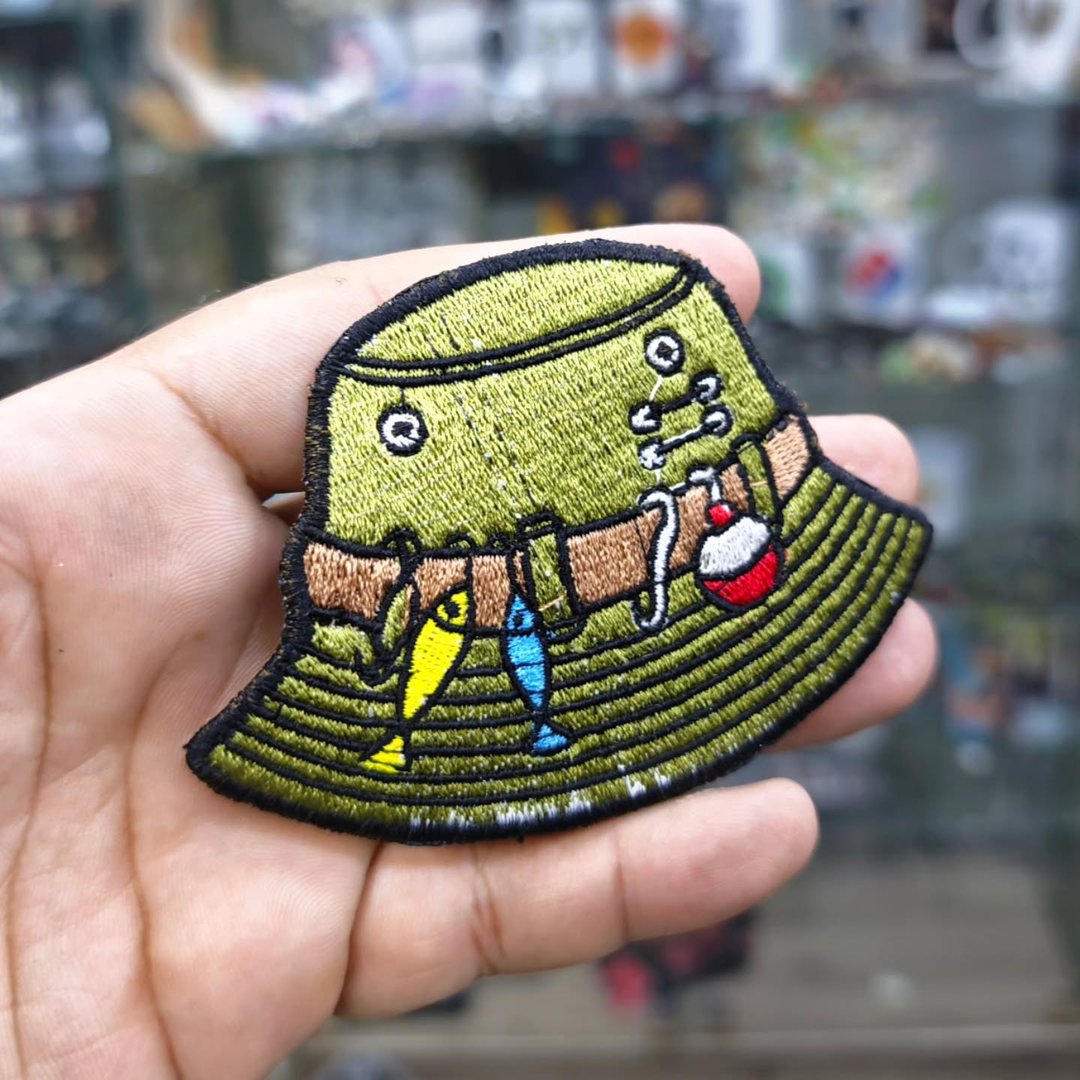Embroidered Patch Chapeau Travel 70 x 100 MM - Embroidered Patch
