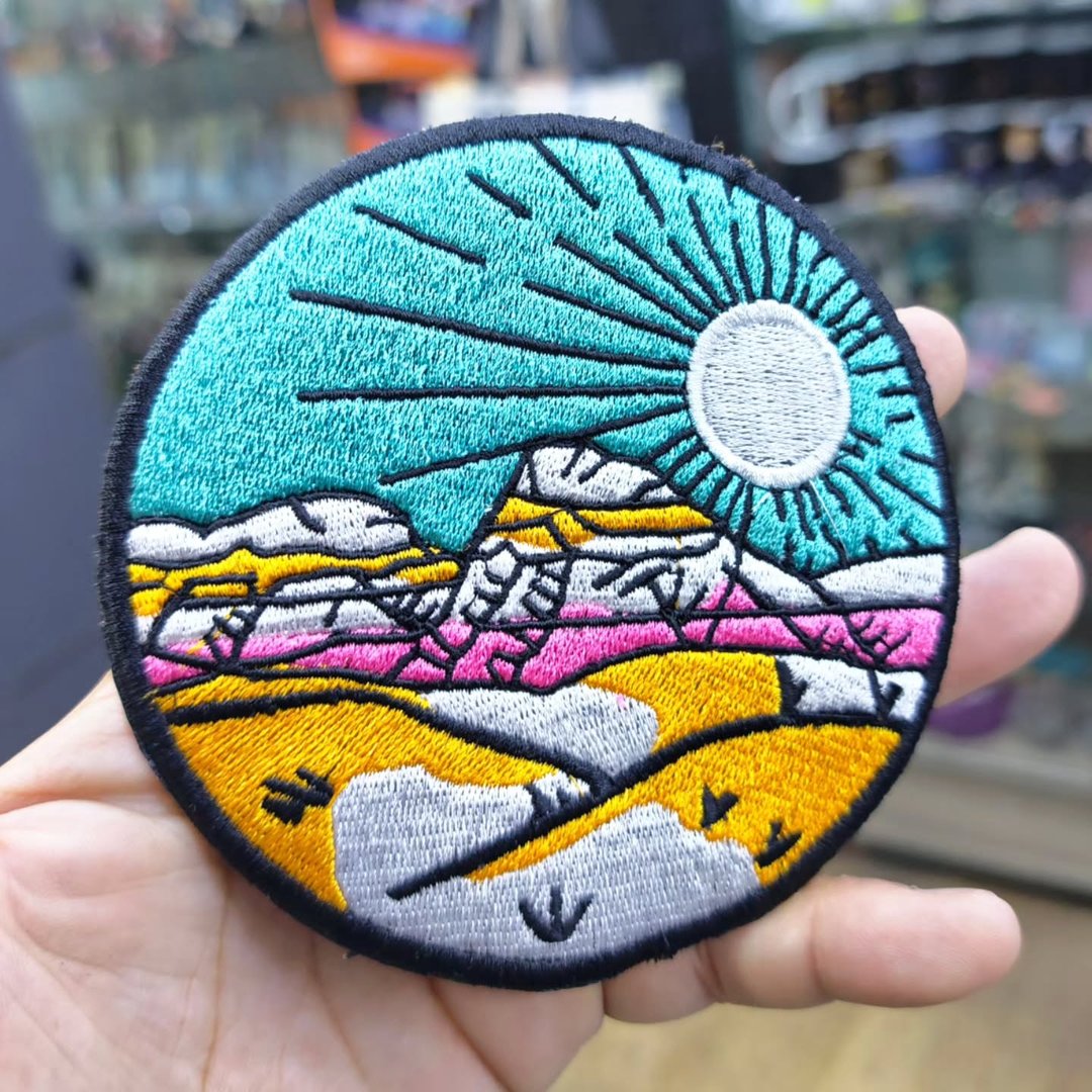 Embroidered Patch Nature Mountain Sun 115x115 CM - Embroidered Patch