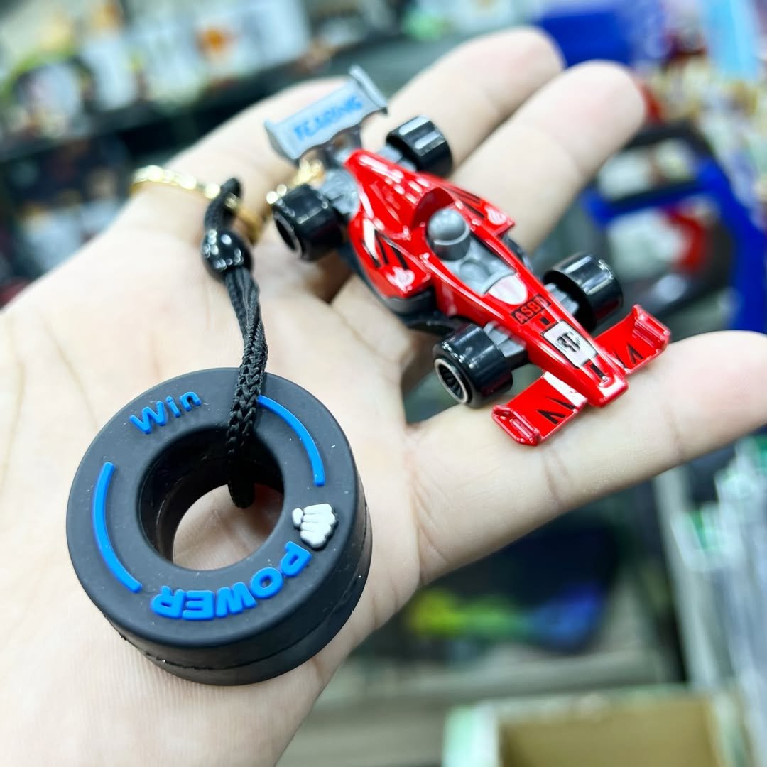 Formula 1 Keychain - Keychain
