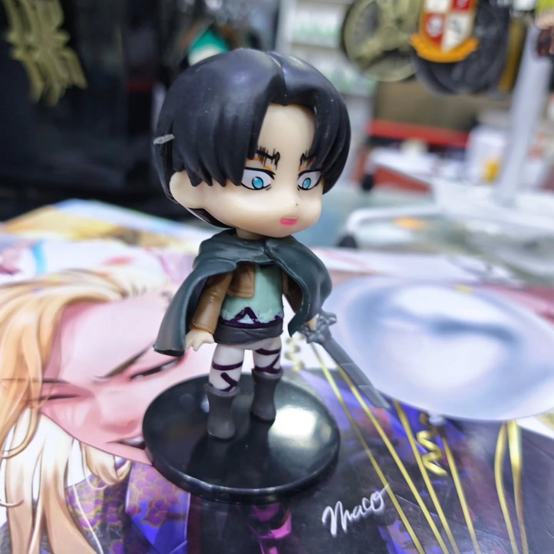 Attack On Titans Figurines - Figurines